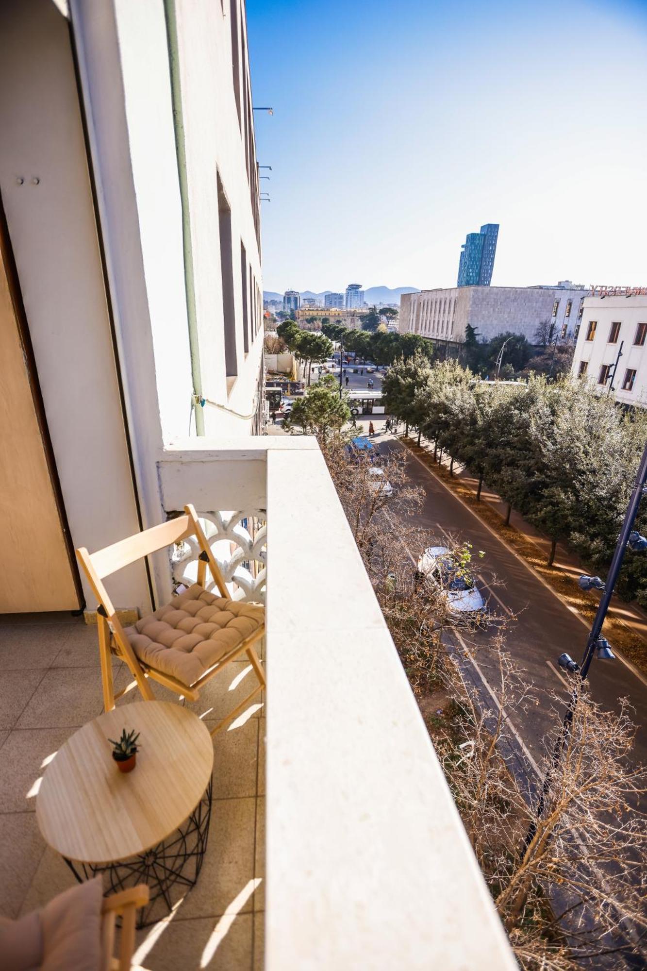 Viewpoint Central Apartment Tirana Exterior foto